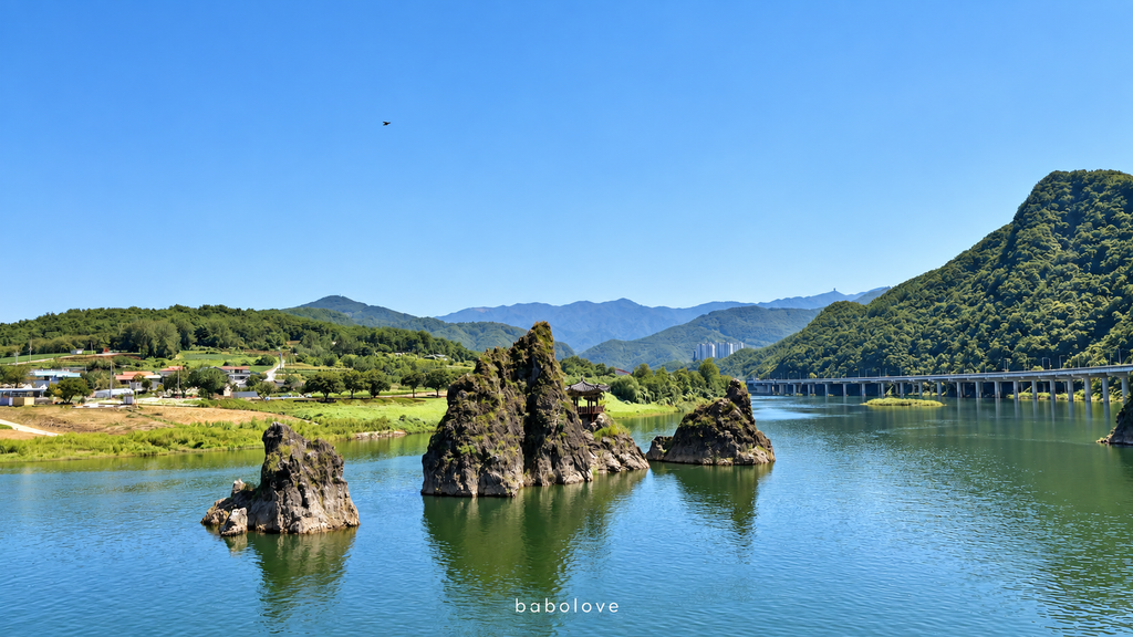 丹阳旅行第一站·岛潭三峰(도담삼봉)
